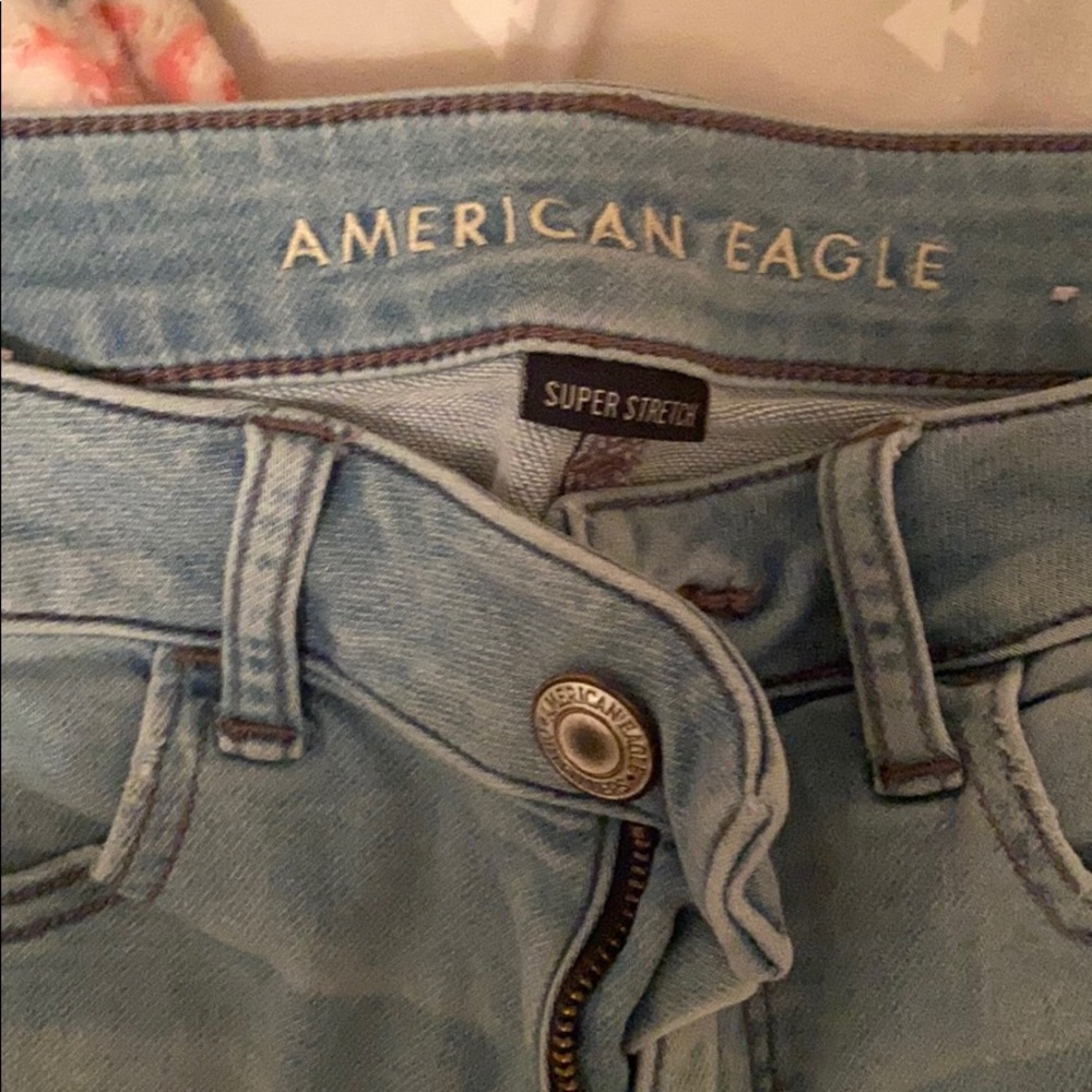 American eagle light wash jeans!!